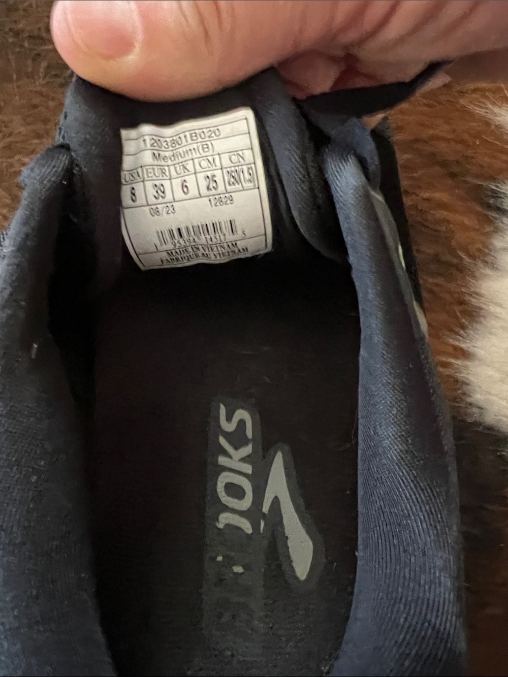 Brooks Ghost 15 Running Shoes - Black with Gray Accents - Picture 3 of 3